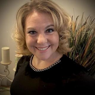 Jacquelyn Mulae headshot.